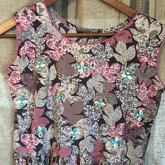 Kiana patterned dress size medium EUC - Picture 2 of 9